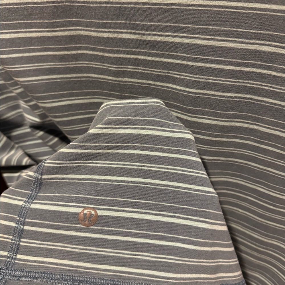 lululemon Men's V-Neck Tee